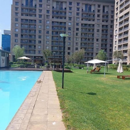 יוהנסבורג Prestige Apartments Sandton At Westpoint מראה חיצוני תמונה